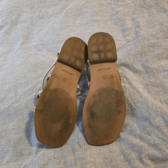 Steve Madden Gold and Tan Sandals - Picture 3 of 6